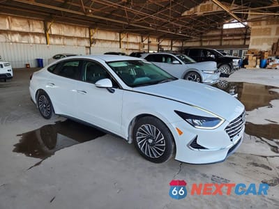 Czwarte zdjęcie samochodu z boku: 2021 HYUNDAI SONATA HYBRID SEL VIN:KMHL34JJ2MA034455 - miniatura