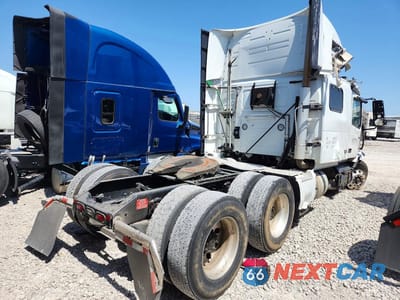 Trzecie zdjęcie samochodu z tyłu: 2020 VOLVO VNL SEMI TRUCK VIN:4V4NC9EH8LN247553 - miniatura