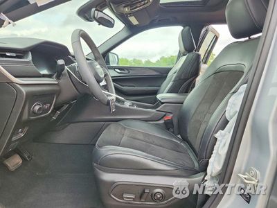 Zdjęcie 7 z 12 samochodu: 2023 JEEP GRAND CHEROKEE LAREDO VIN:1C4RJHAG4P8900734 - miniatura