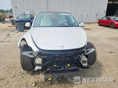 Piąte zdjęcie samochodu w środku: 2021 TESLA MODEL Y VIN:5YJYGDEE4MF212319 - miniatura