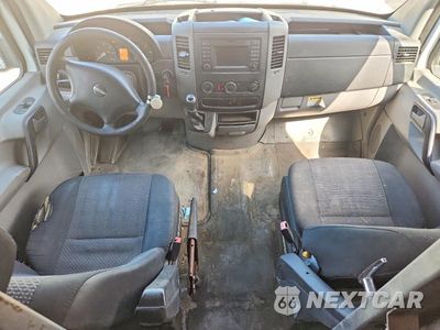 Zdjęcie 8 z 13 samochodu: 2015 FREIGHTLINER SPRINTER 2500 DELIVERY VAN VIN:WDYPE8DC8FP172963 - miniatura