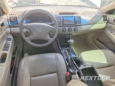Zdjęcie 8 z 12 samochodu: 2004 TOYOTA CAMRY LE VIN:4T1BE32K24U329917 - miniatura