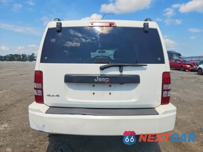 Zdjęcie 6 z 13 samochodu: 2010 JEEP LIBERTY SPORT VIN:1J4PN2GK4AW109010 - miniatura