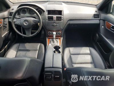 Zdjęcie 8 z 12 samochodu: 2010 MERCEDES-BENZ C 300 4MATIC VIN:WDDGF8BB9AF487049 - miniatura