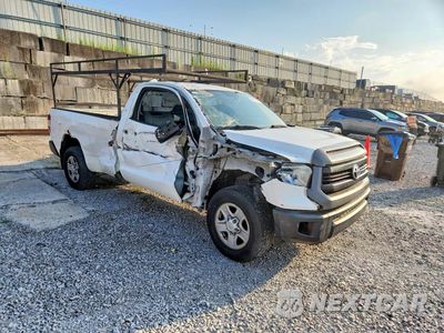 Czwarte zdjęcie samochodu z boku: 2016 TOYOTA TUNDRA SR VIN:5TFNW5F18GX204516 - miniatura