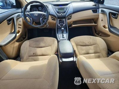 Zdjęcie 8 z 12 samochodu: 2013 HYUNDAI ELANTRA GLS VIN:5NPDH4AEXDH205913 - miniatura