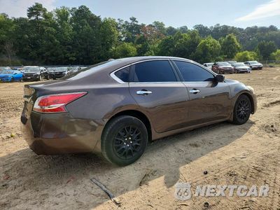 Trzecie zdjęcie samochodu z tyłu: 2015 NISSAN ALTIMA 2.5 S VIN:1N4AL3AP8FC288176 - miniatura