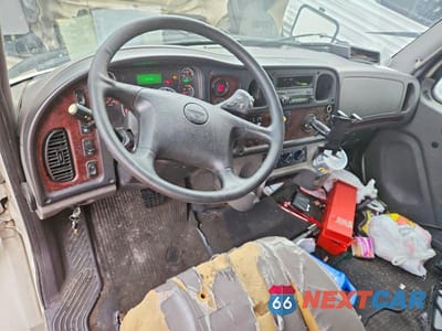 Zdjęcie 8 z 13 samochodu: 2016 FREIGHTLINER BUSINESS CLASS M2 BOX TRUCK VIN:1FVACWDT1GHHC9688 - miniatura
