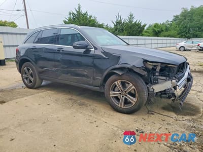 Czwarte zdjęcie samochodu z boku: 2019 MERCEDES-BENZ GLC 300 4MATIC VIN:WDC0G4KB2KV187713 - miniatura