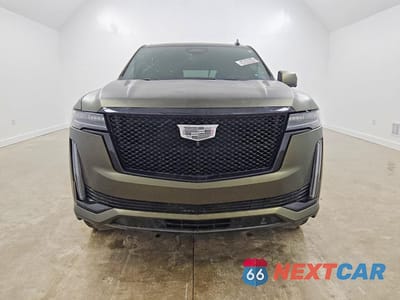 Piąte zdjęcie samochodu w środku: 2022 CADILLAC ESCALADE SPORT PLATINUM VIN:1GYS3GKT6NR183790 - miniatura