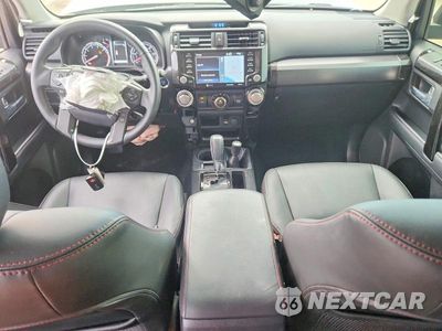 Zdjęcie 8 z 13 samochodu: 2021 TOYOTA 4RUNNER VENTURE EDITION VIN:JTEHU5JR7M5886744 - miniatura
