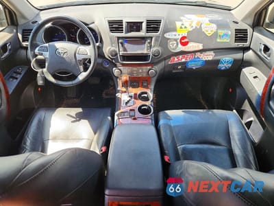 Zdjęcie 8 z 13 samochodu: 2013 TOYOTA HIGHLANDER HYBRID LIMITED VIN:JTEDC3EH8D2016672 - miniatura