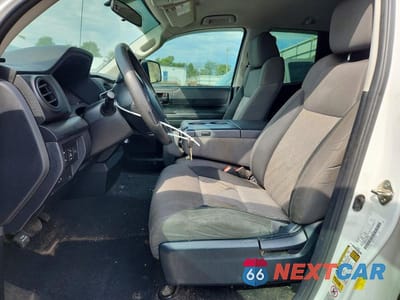 Zdjęcie 7 z 12 samochodu: 2017 TOYOTA TUNDRA SR VIN:5TFRM5F17HX113715 - miniatura