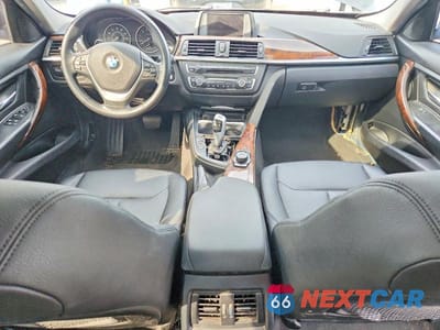 Zdjęcie 8 z 12 samochodu: 2015 BMW 328 XI SULEV VIN:WBA3B5G59FNS20140 - miniatura