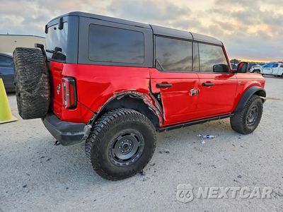 Trzecie zdjęcie samochodu z tyłu: 2023 FORD BRONCO BASE VIN:1FMEE5DP0PLC10839 - miniatura