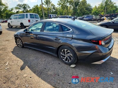 Drugie zdjęcie samochodu z przodu: 2026 HYUNDAI SONATA HYBRID BLUE VIN:KMHL24JJXTA155266 - miniatura