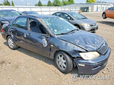 Czwarte zdjęcie samochodu z boku: 2002 MITSUBISHI LANCER LS VIN:JA3AJ36E52U053776 - miniatura