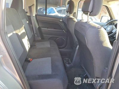 Zdjęcie 11 z 13 samochodu: 2016 JEEP PATRIOT LATITUDE VIN:1C4NJPFA6GD794825 - miniatura