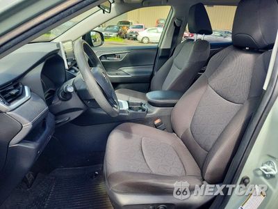 Zdjęcie 7 z 13 samochodu: 2020 TOYOTA RAV4 XLE VIN:JTMW1RFV5LD058648 - miniatura