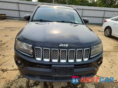 Piąte zdjęcie samochodu w środku: 2014 JEEP COMPASS LATITUDE VIN:1C4NJDEB2ED626296 - miniatura