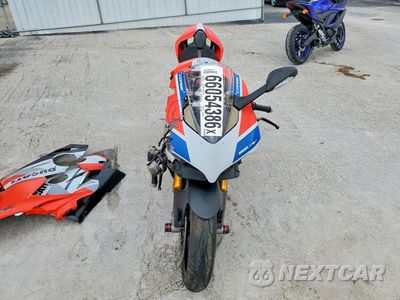 Drugie zdjęcie samochodu z przodu: 2019 DUCATI PANIGALE V4 VIN:ZDMDAGNW9KB011109 - miniatura