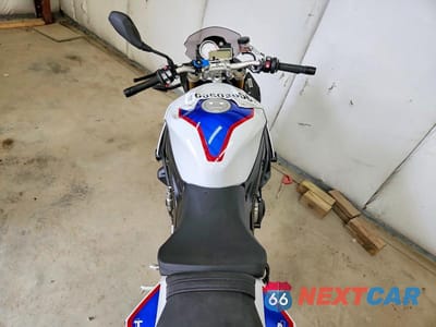 Zdjęcie 6 z 9 samochodu: 2020 BMW S 1000 R VIN:WB10D620XLZ972383 - miniatura
