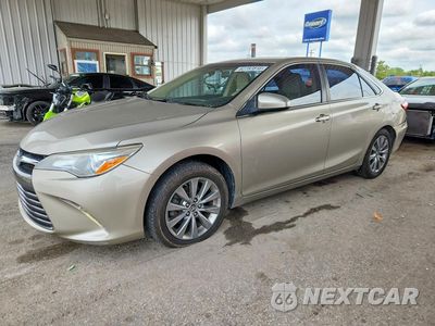 2017 TOYOTA CAMRY XLE 4T1BF1FK9HU269619 - główne zdjęcie licytacji z USA - miniatura
