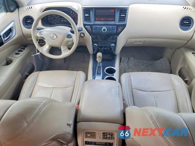 Zdjęcie 8 z 14 samochodu: 2014 NISSAN PATHFINDER S VIN:5N1AR2MN3EC704643 - miniatura