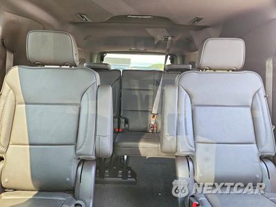 Zdjęcie 10 z 13 samochodu: 2023 GMC YUKON XL DENALI VIN:1GKS2JKL6PR315945 - miniatura