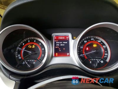 Zdjęcie 9 z 13 samochodu: 2011 DODGE JOURNEY MAINSTREET VIN:3D4PG1FG1BT551194 - miniatura