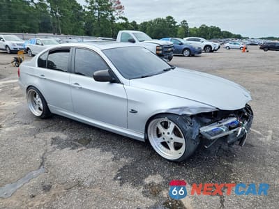 Czwarte zdjęcie samochodu z boku: 2011 BMW 335 I VIN:WBAPM5C51BE435801 - miniatura
