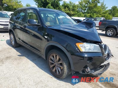 Czwarte zdjęcie samochodu z boku: 2013 BMW X3 XDRIVE28I VIN:5UXWX9C55D0A14582 - miniatura