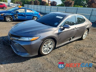 2019 TOYOTA CAMRY XLE 4T1B11HK6KU296764 - główne zdjęcie licytacji z USA - miniatura