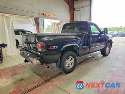 Trzecie zdjęcie samochodu z tyłu: 2003 CHEVROLET SILVERADO K1500 VIN:1GCEK14T33Z123205 - miniatura