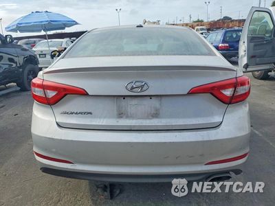 Zdjęcie 6 z 12 samochodu: 2016 HYUNDAI SONATA SE VIN:5NPE24AF7GH409474 - miniatura