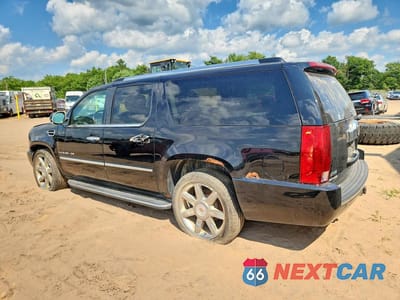 Drugie zdjęcie samochodu z przodu: 2010 CADILLAC ESCALADE ESV LUXURY VIN:1GYUKHEF1AR239619 - miniatura