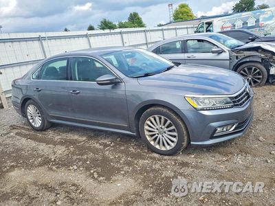 Czwarte zdjęcie samochodu z boku: 2017 VOLKSWAGEN PASSAT SE VIN:1VWBT7A35HC022438 - miniatura