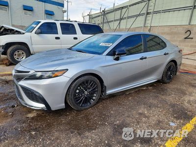 2022 TOYOTA CAMRY SE NIGHTSHADE 4T1G11AK2NU031425 - główne zdjęcie licytacji z USA - miniatura