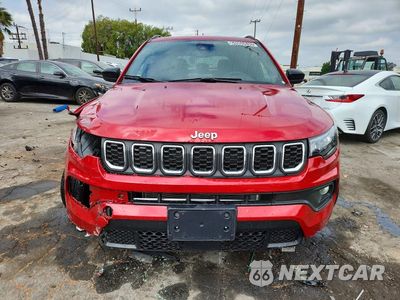 Piąte zdjęcie samochodu w środku: 2025 JEEP COMPASS LATITUDE VIN:3C4NJDBN0ST619254 - miniatura