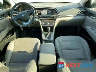 Zdjęcie 8 z 13 samochodu: 2019 HYUNDAI ELANTRA LIMITED VIN:5NPD84LF8KH476939 - miniatura