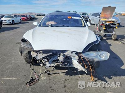 Piąte zdjęcie samochodu w środku: 2013 TESLA MODEL S VIN:5YJSA1DN7DFP25667 - miniatura