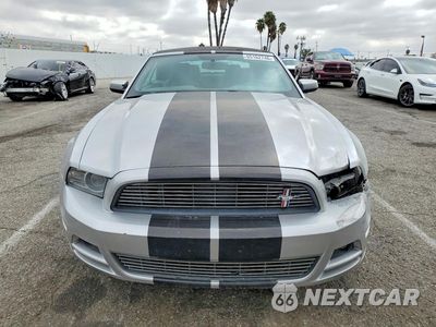 Piąte zdjęcie samochodu w środku: 2014 FORD MUSTANG VIN:1ZVBP8EM2E5254959 - miniatura