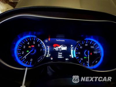 Zdjęcie 9 z 12 samochodu: 2018 CHRYSLER PACIFICA TOURING L PLUS VIN:2C4RC1EG1JR121766 - miniatura