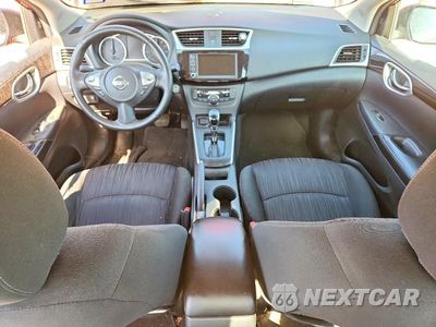 Zdjęcie 8 z 12 samochodu: 2019 NISSAN SENTRA SV VIN:3N1AB7AP4KY379678 - miniatura