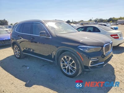 Czwarte zdjęcie samochodu z boku: 2019 BMW X5 XDRIVE40I VIN:5UXCR6C56KLL14278 - miniatura