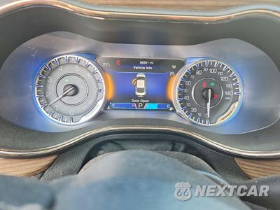 Zdjęcie 9 z 12 samochodu: 2015 CHRYSLER 200 C VIN:1C3CCCEG2FN673755 - miniatura