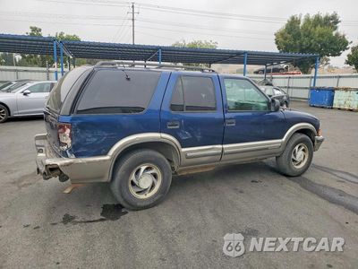 Trzecie zdjęcie samochodu z tyłu: 2000 CHEVROLET BLAZER VIN:1GNDT13W1Y2387213 - miniatura