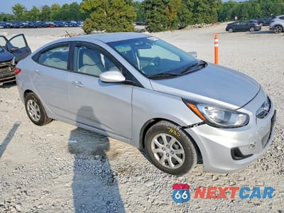 Czwarte zdjęcie samochodu z boku: 2014 HYUNDAI ACCENT GLS VIN:KMHCT4AE4EU753628 - miniatura