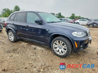 Czwarte zdjęcie samochodu z boku: 2013 BMW X5 XDRIVE50I VIN:5UXZV8C5XD0C16265 - miniatura