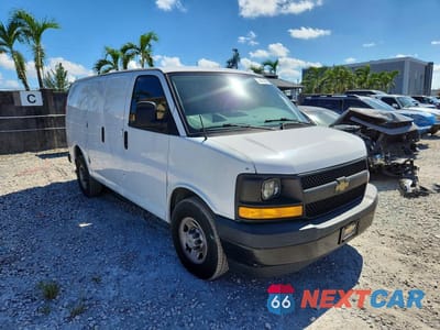 Czwarte zdjęcie samochodu z boku: 2017 CHEVROLET EXPRESS G2500 VIN:1GCWGAFF7H1247142 - miniatura